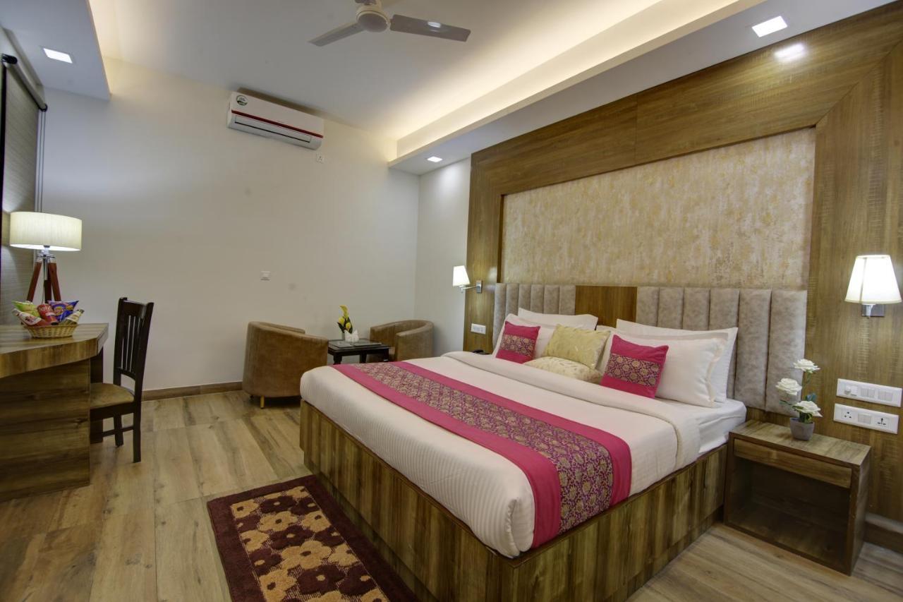 Hotel The Prithvi Near Delhi Airport Nové Dillí Exteriér fotografie